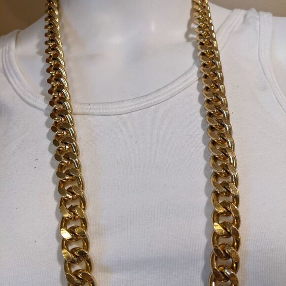 Vintage large thick goldtone link chain - Picture 2 of 5